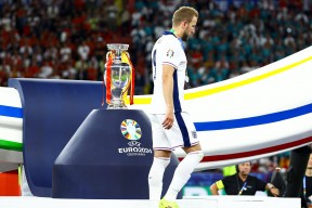 华体会登录-曼联力克利物浦，凯恩梅开二度足总杯的简单介绍