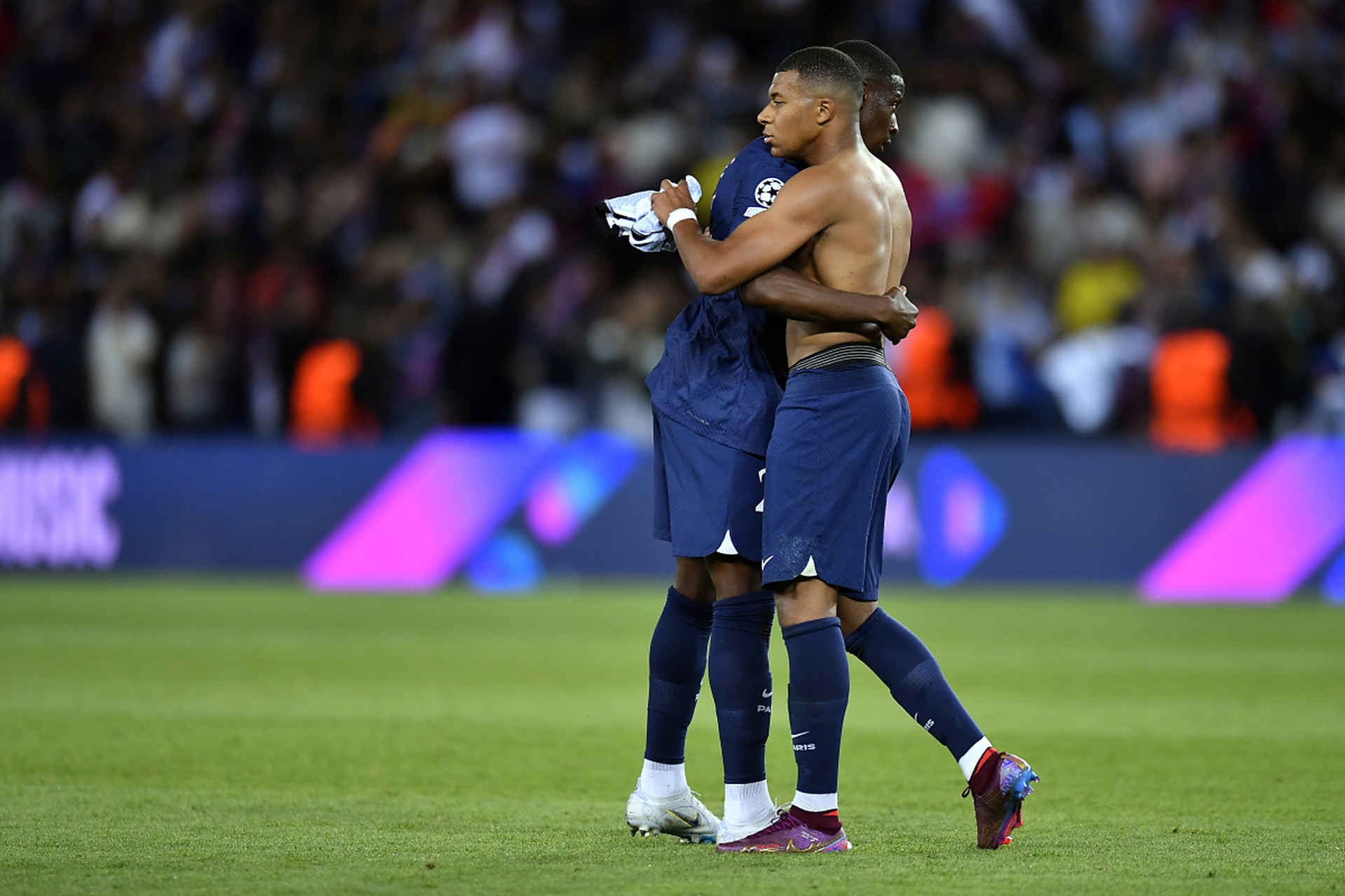 华体会网址-尤文险胜AC米兰，姆巴佩乌龙送礼西甲  第1张