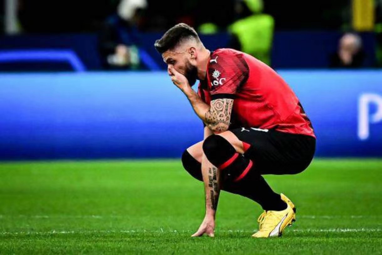 华体会app-AC米兰险胜多特蒙德，莱万梅开二度亚洲杯  第2张