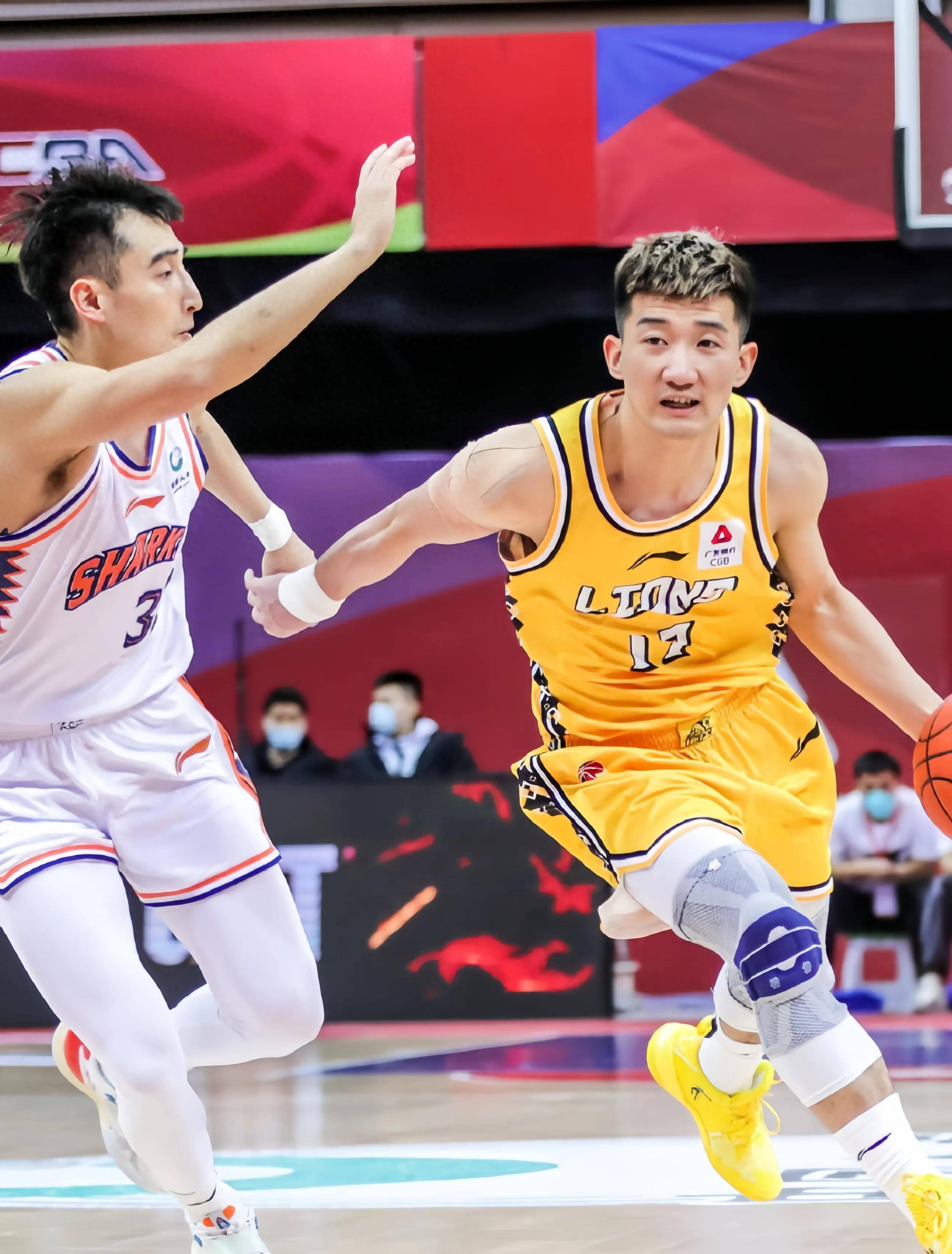 华体会体育-火箭险胜上海队，孙铭徽统治全场  第1张